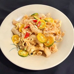 Chân Gà Sả Tắc